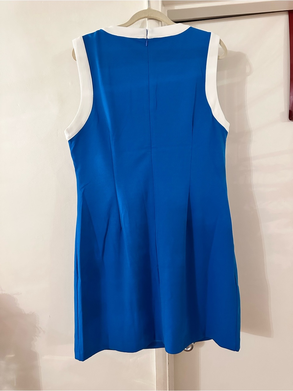 Alexia Admor Royal Blue Sleeveless Shift Dress with White Trim - Picture 4 of 13